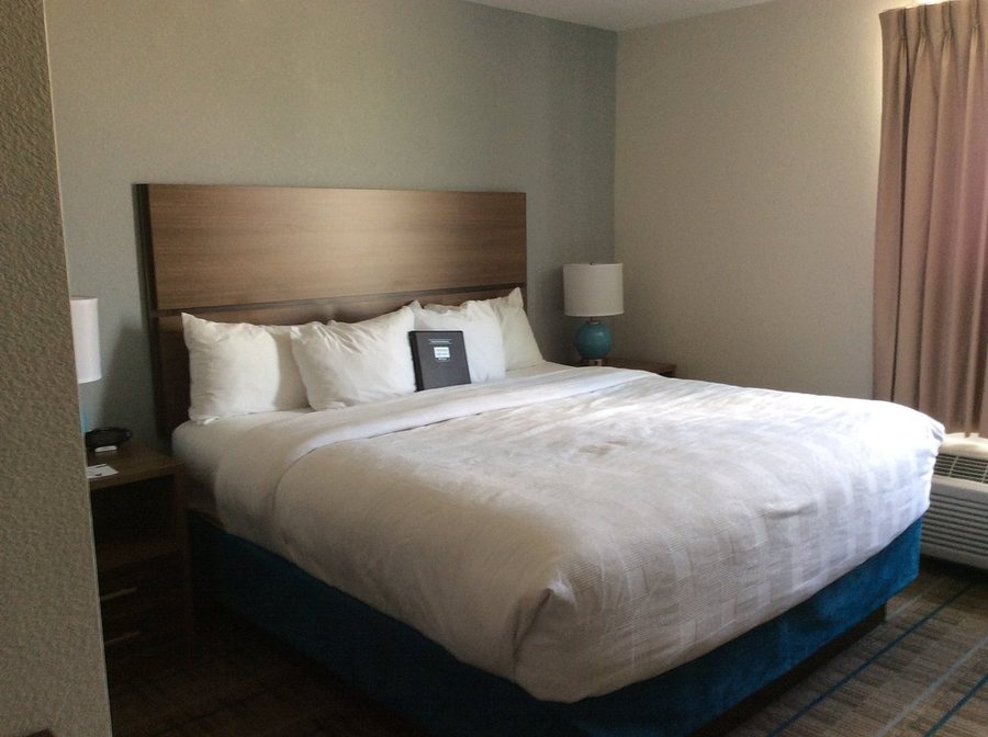 MainStay Suites Denver International Airport — Guest room
