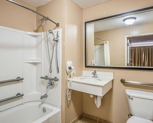 Mainstay Suites — Bathroom