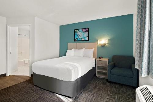 MainStay Suites Salt Lake City Fort Union — Guest room