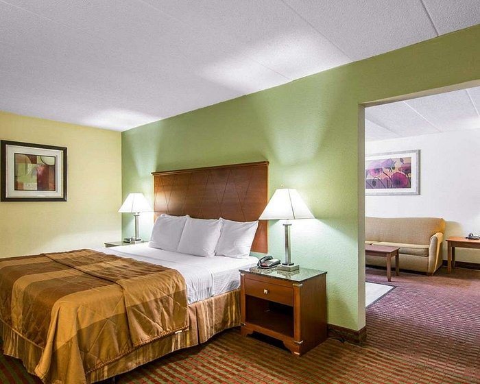 MainStay Suites Williamsburg Historic Area — Guest room