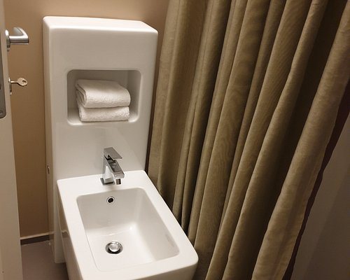 Maison Evelina — Bathroom