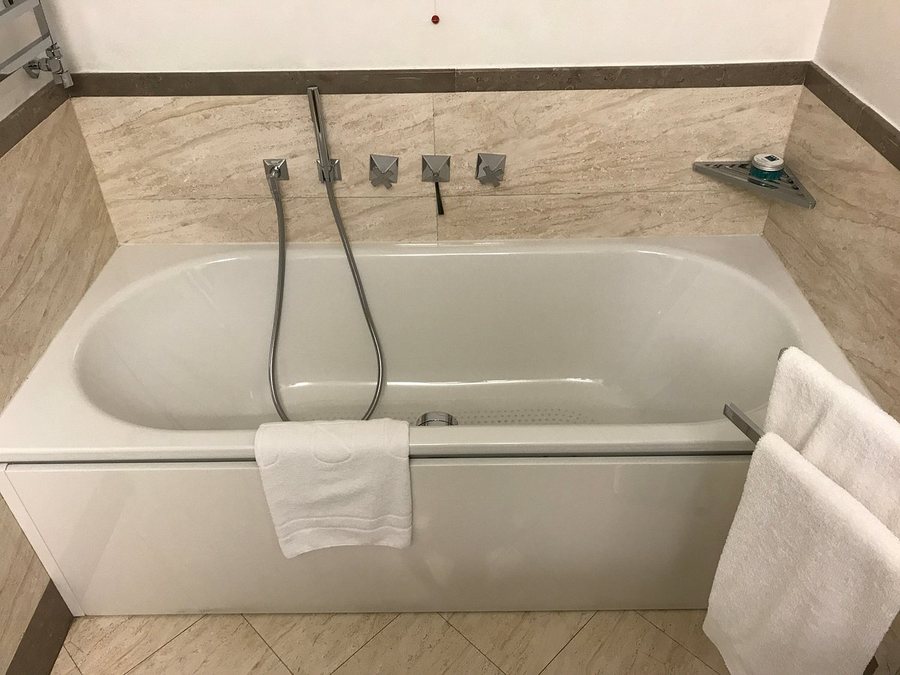 Maison Milano UNA Esperienze — Bathroom