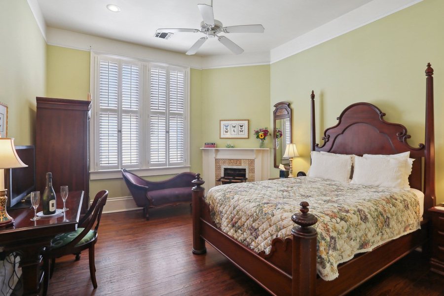 Maison Perrier — Guest room