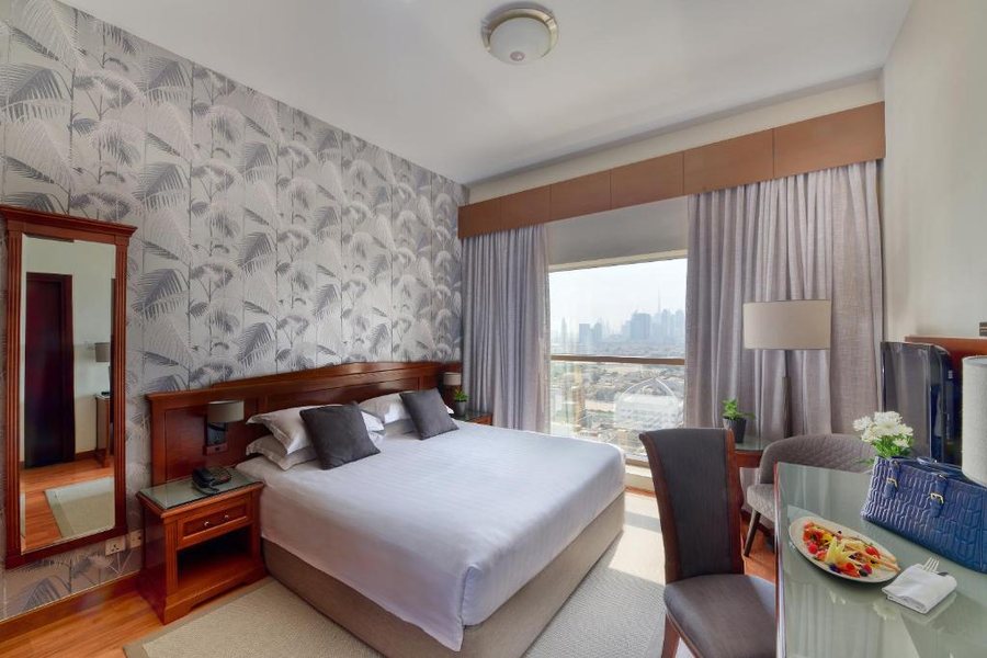 Majestic Central Hotel — Guest room