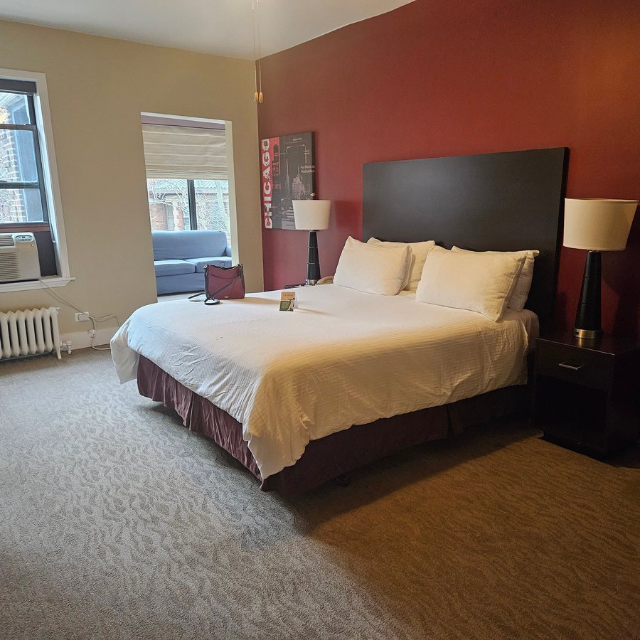 Majestic Hotel Chicago Chicago Illinois — Guest room