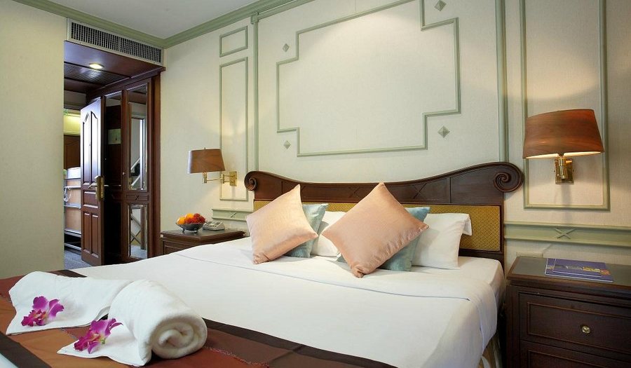 Majestic Suites — Guest room