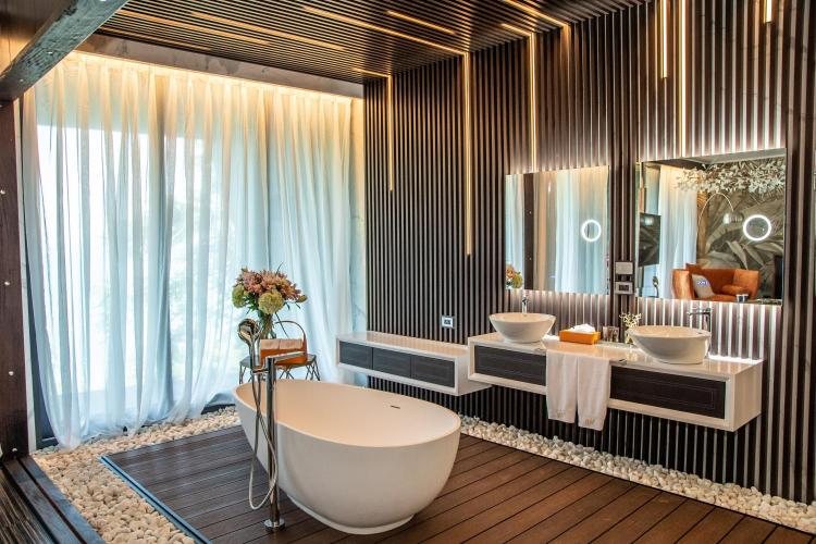 Makanda Inn — Bathroom