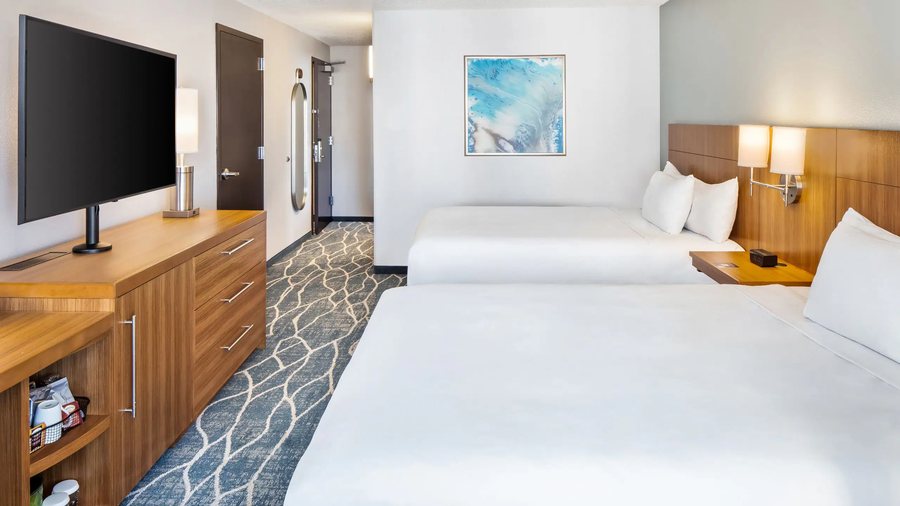 Makiki Heights Drive — Guest room