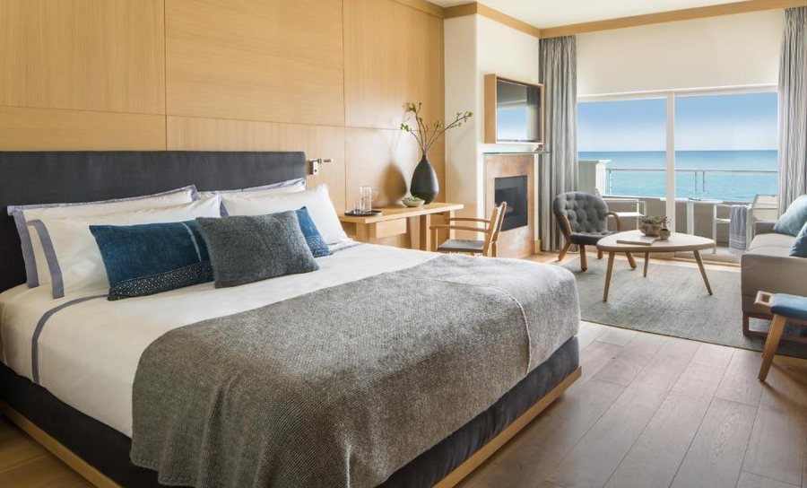 Malibu Beach Inn — Guest room