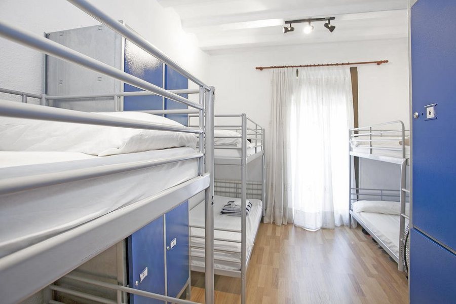 Mambo Tango Youth Hostel Barcelona Catalonia — Guest room