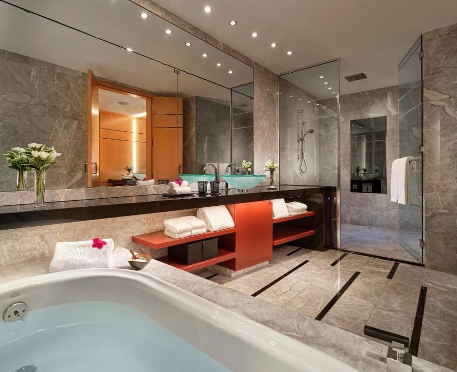 Mandarin Oriental Boston — Bathroom