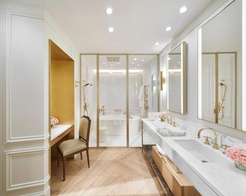Mandarin Oriental Ritz Madrid — Bathroom