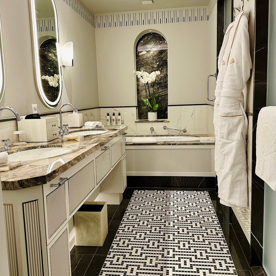 Mandarin Oriental Vienna — Bathroom