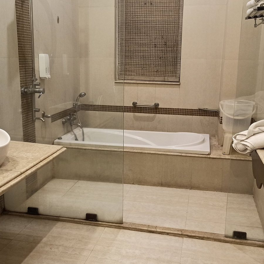 Manohar Villas — Bathroom