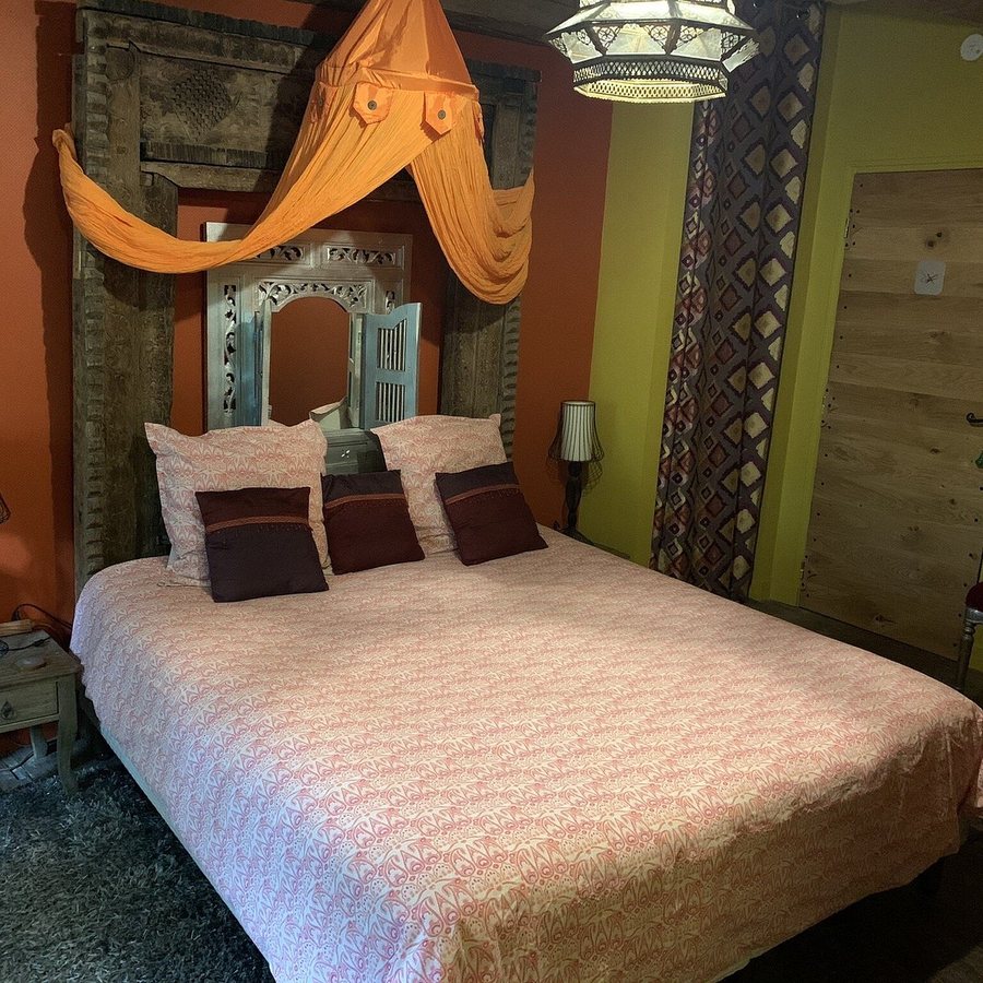 Manoir Desnachez — Guest room