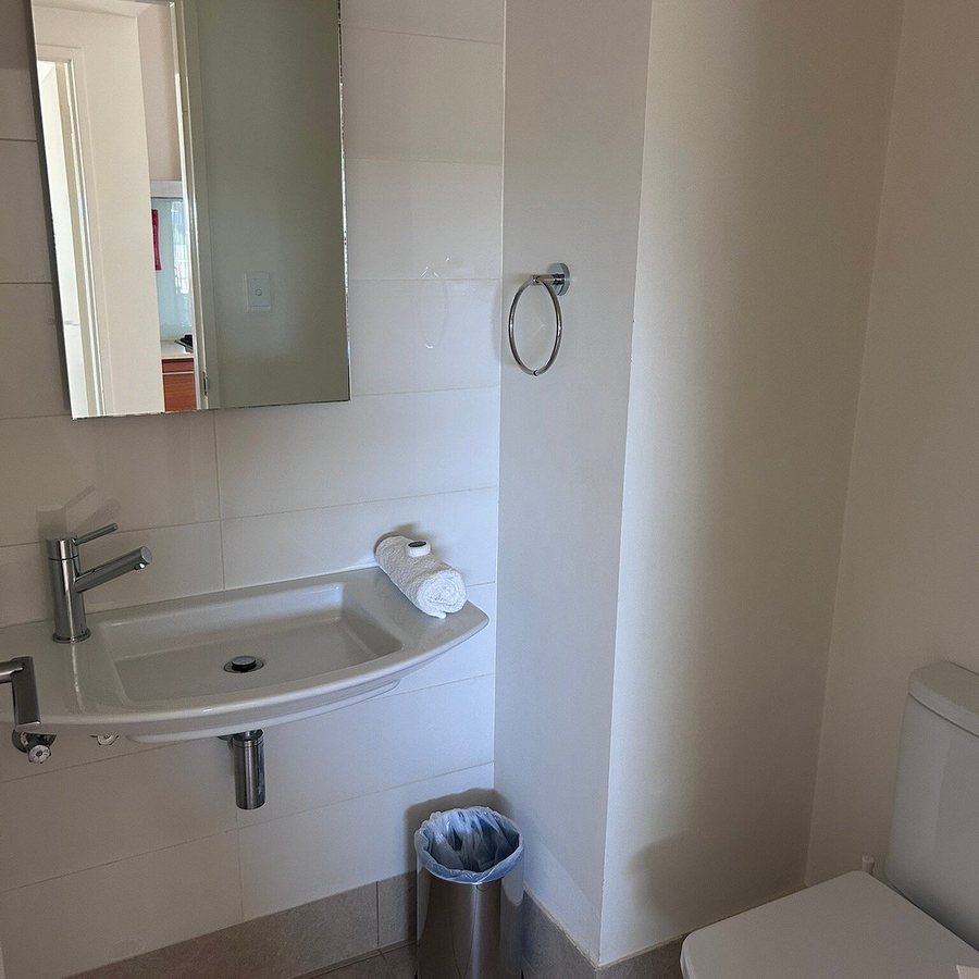 Mantarays Ningaloo Beach Resort — Bathroom