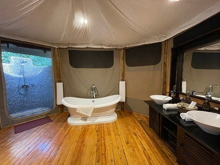 Mara Duma Luxury Camp — Bathroom
