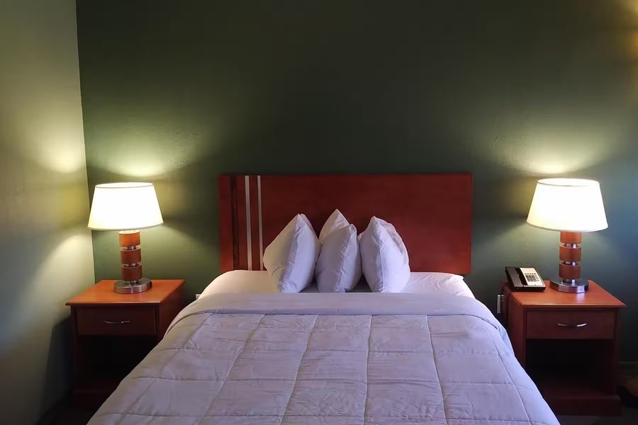 Marble Waters Hotel Trademark Collection by Wyndham — Guest room