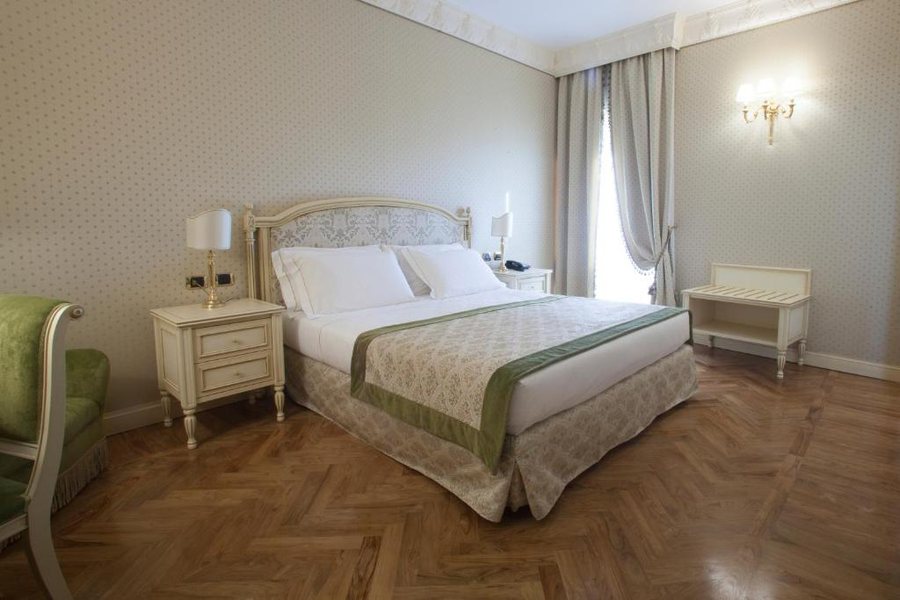 Marconi Hotel — Guest room