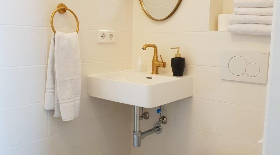 Marcussens Hotel — Bathroom