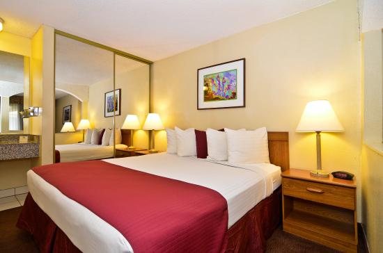 Mardi Gras Hotel Casino — Guest room