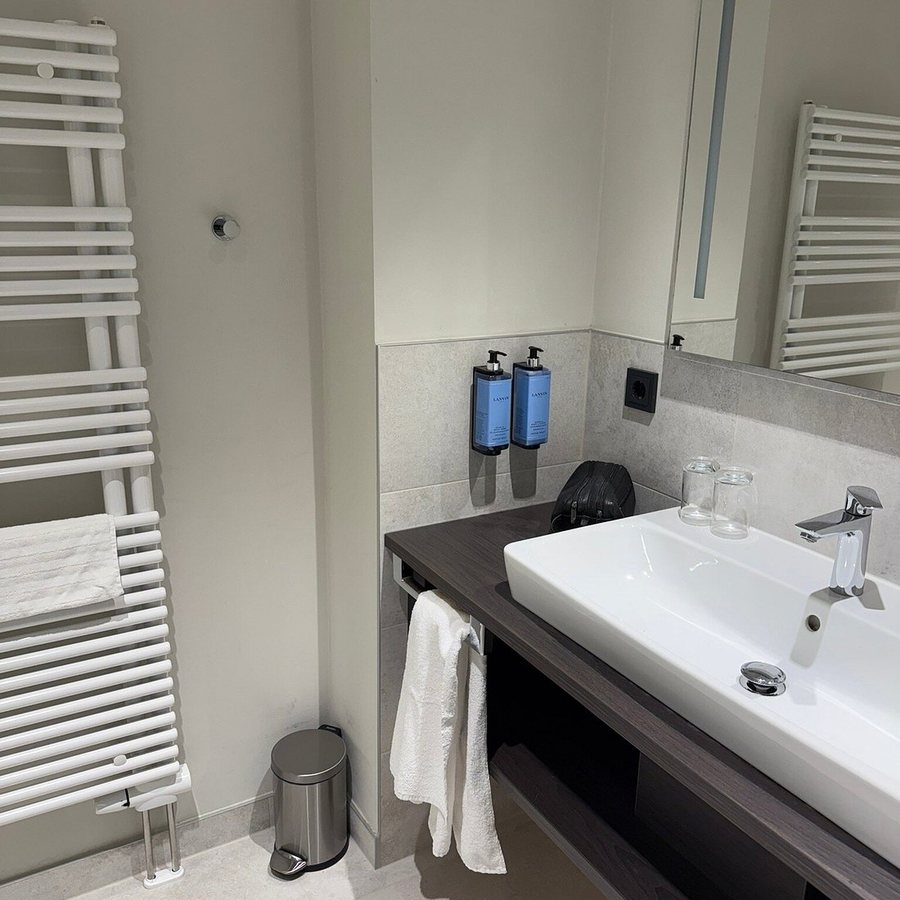 Maremuritz Yachthafen Resort — Bathroom