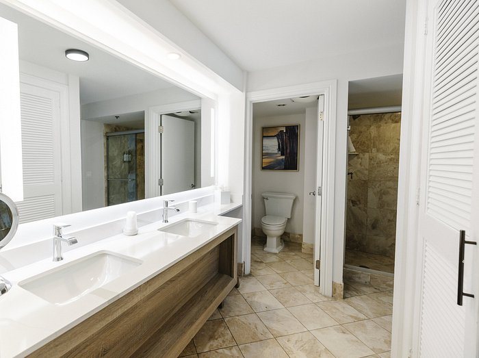 Margaritaville Beach House Key West — Bathroom