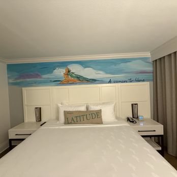 Margaritaville Beach House Key West — Guest room