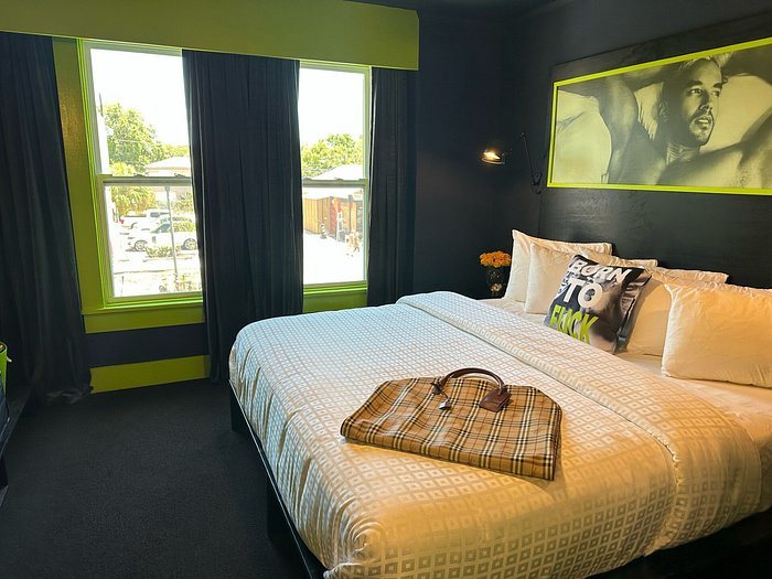 Mari Jean Hotel — Guest room