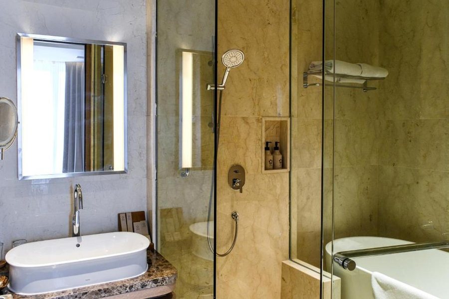Marianna Resort Convention — Bathroom