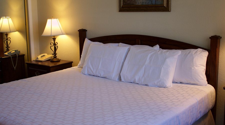 Marina Bay Resort — Guest room