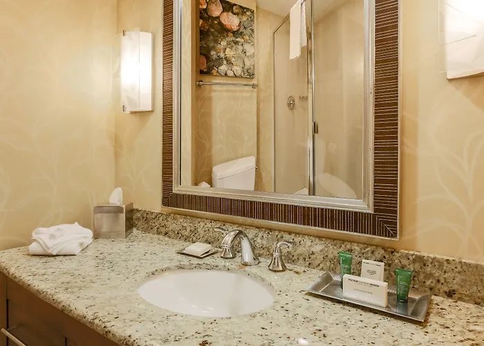 Marina Inn Event Center — Bathroom