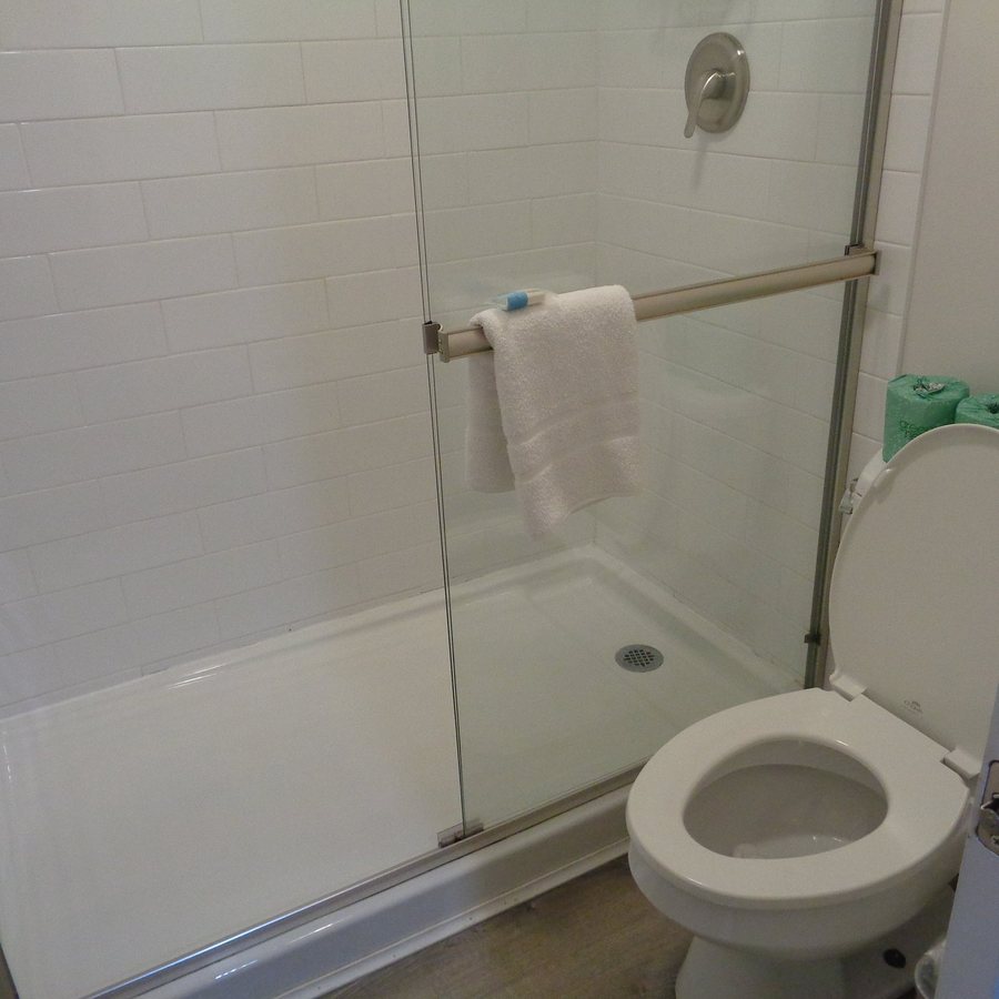 Marine Village Resort — Bathroom