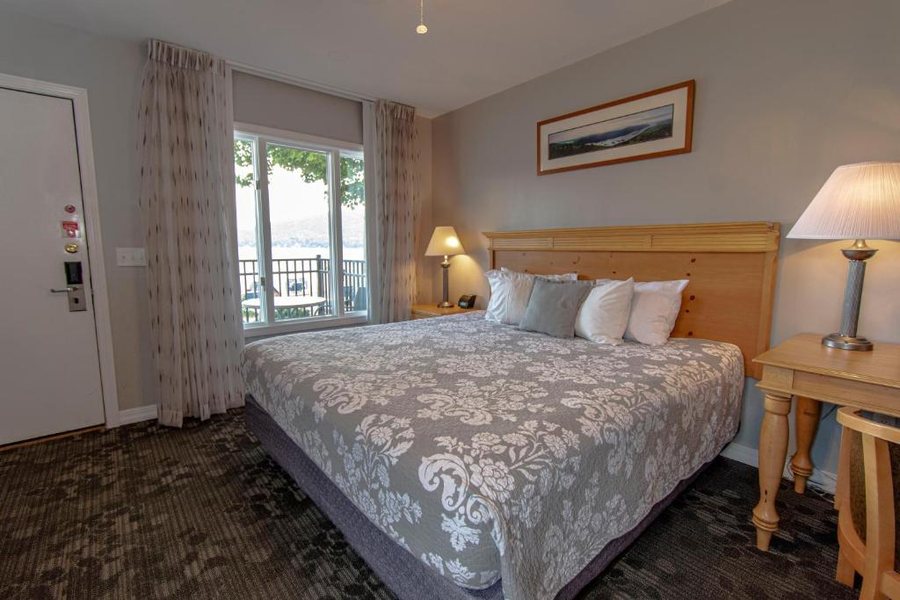 Marine Village Resort — Guest room