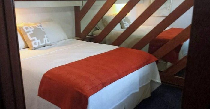 Mariners Boathouse Beach Resort — Guest room