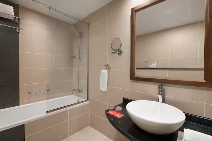 Mark Inn Hotel Deira — Bathroom