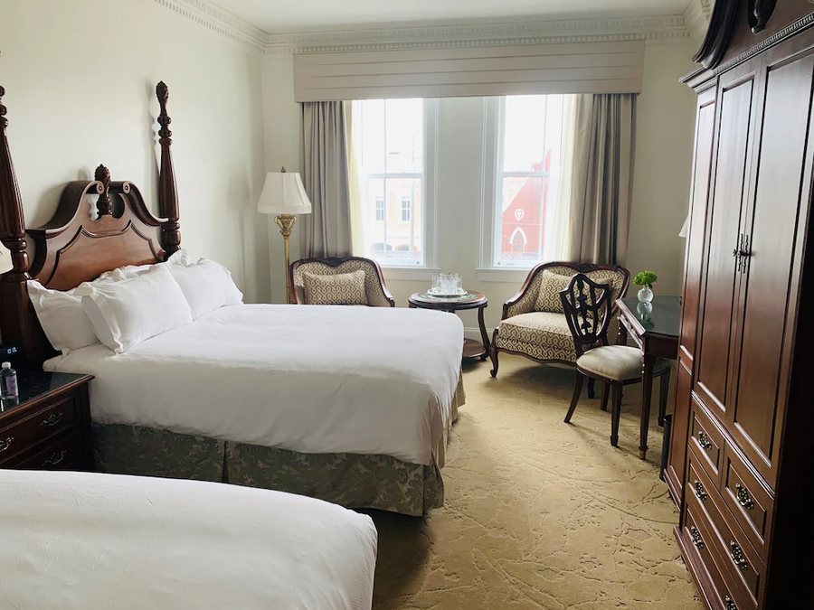 Market Pavilion Hotel — Guest room