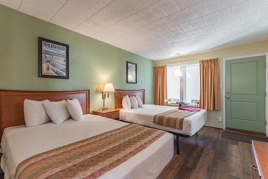Marlane Hotel by the Sea — Guest room