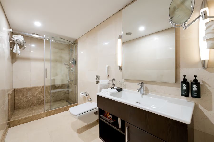 Marmara Place Istanbul — Bathroom