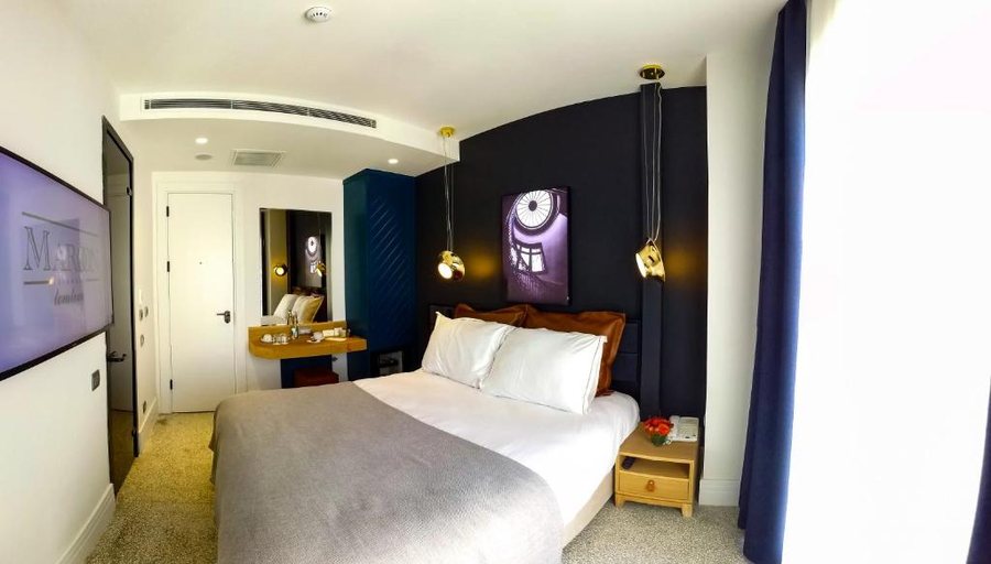Maroon Tomtom Istanbul — Guest room