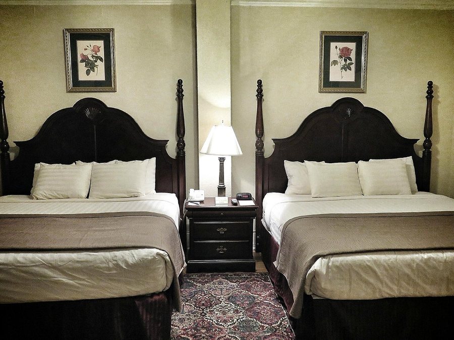 MarQueen Hotel — Guest room