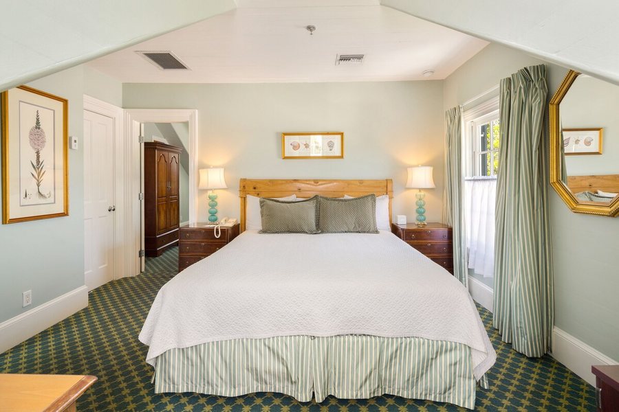 Marquesa Hotel — Guest room