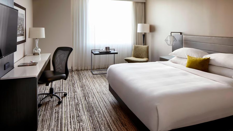 Marriott Birmingham — Guest room