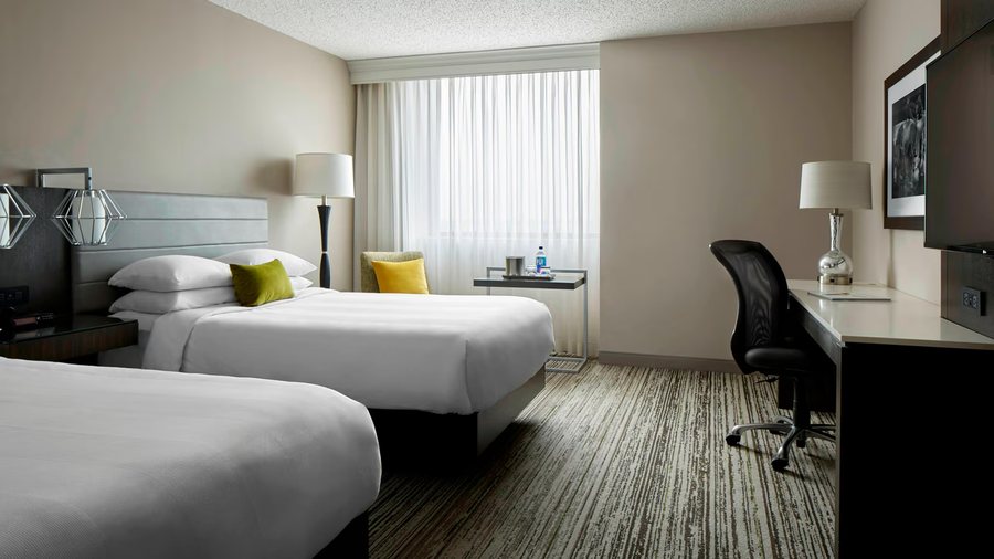 Marriott DFW Airport South — Guest room