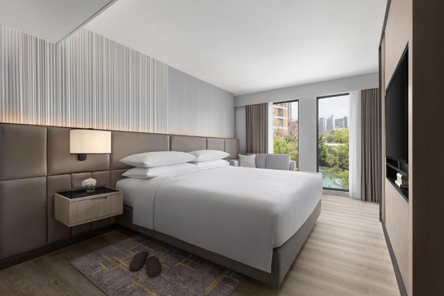 Marriott Executive Apartments Bangkok Sukhumvit 101 — Guest room
