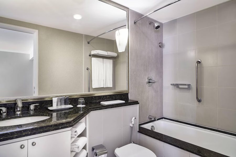 Marriott Executive Apartments Sao Paulo — Bathroom