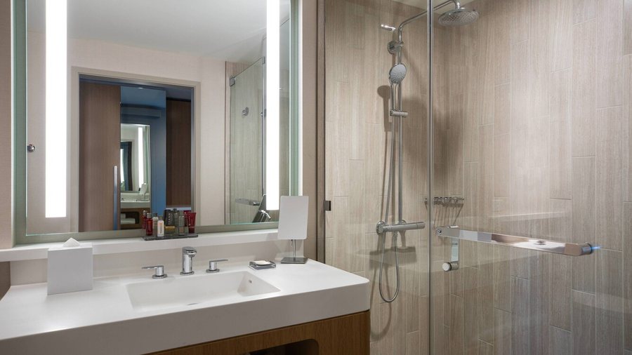 Marriott Marquis Chicago Chicago Illinois — Bathroom