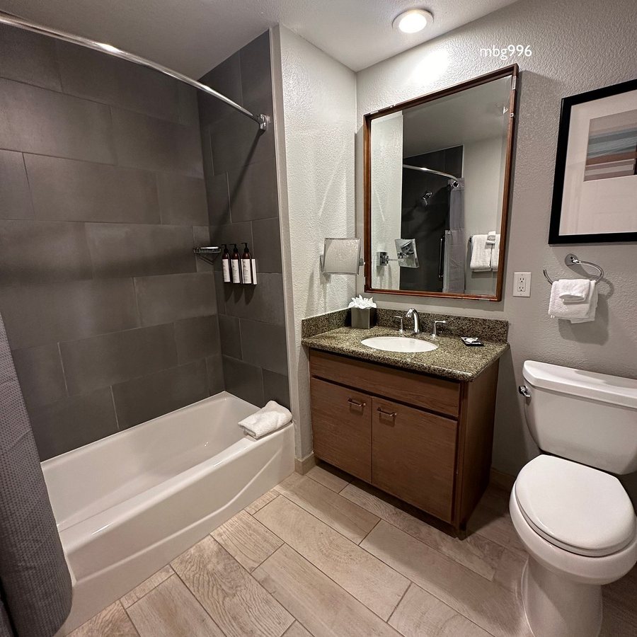 Marriott s Summit Watch — Bathroom