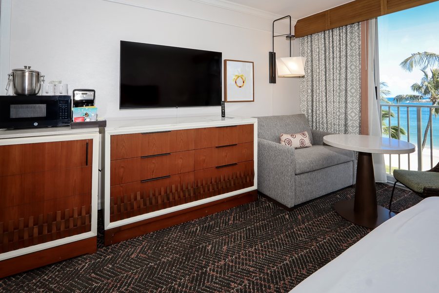 Marriott s Waiohai Beach Club — Guest room