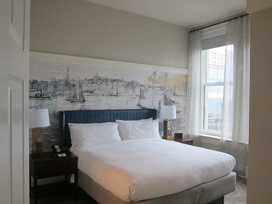 Marriott Vacation Club At Custom House Boston — Guest room